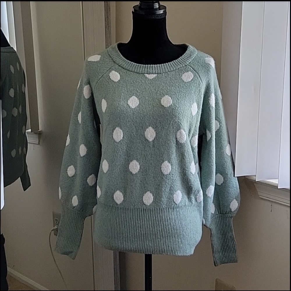 Large polka dot sweater